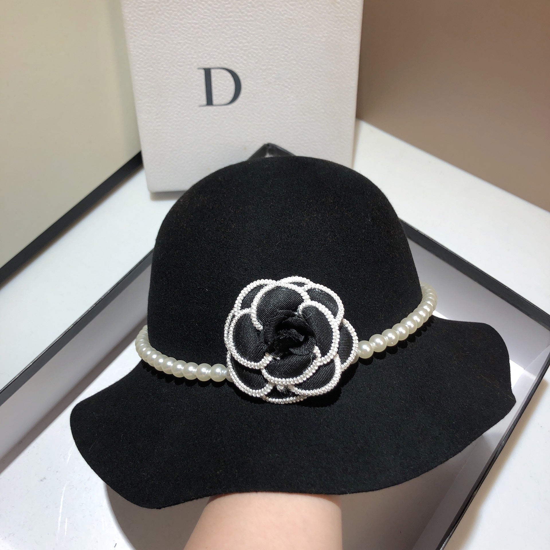 Fashion Pearl Camellia Fisherman Hat