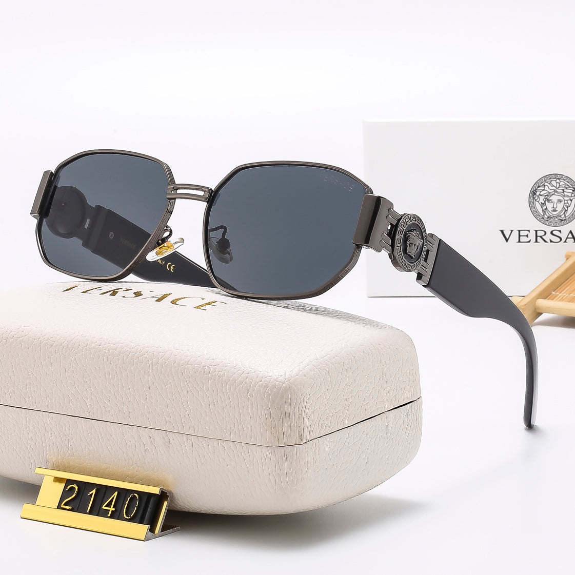 Stylish framed universal sunglasses  2140