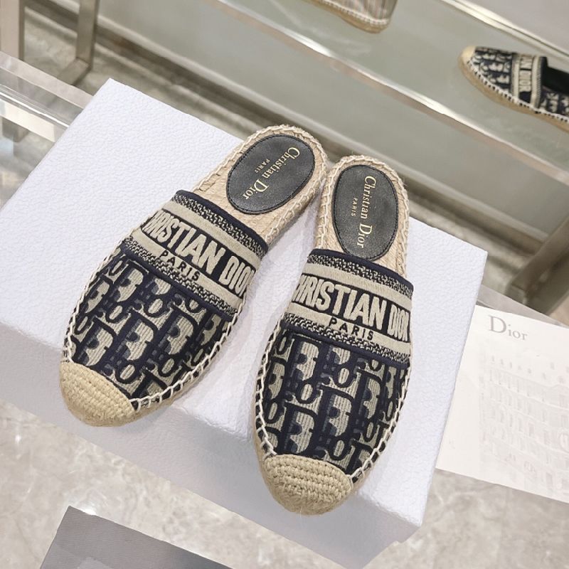 New Fashion Versatile Slippers A68