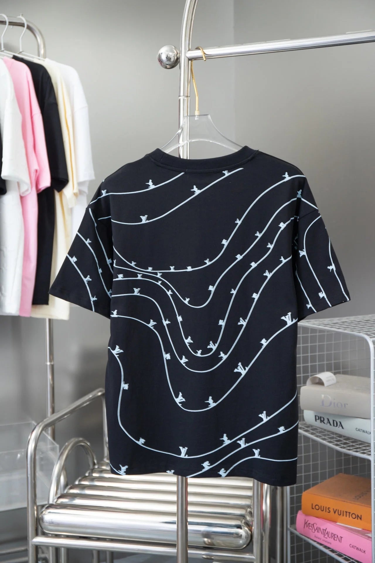 Line Design Print T-shirt