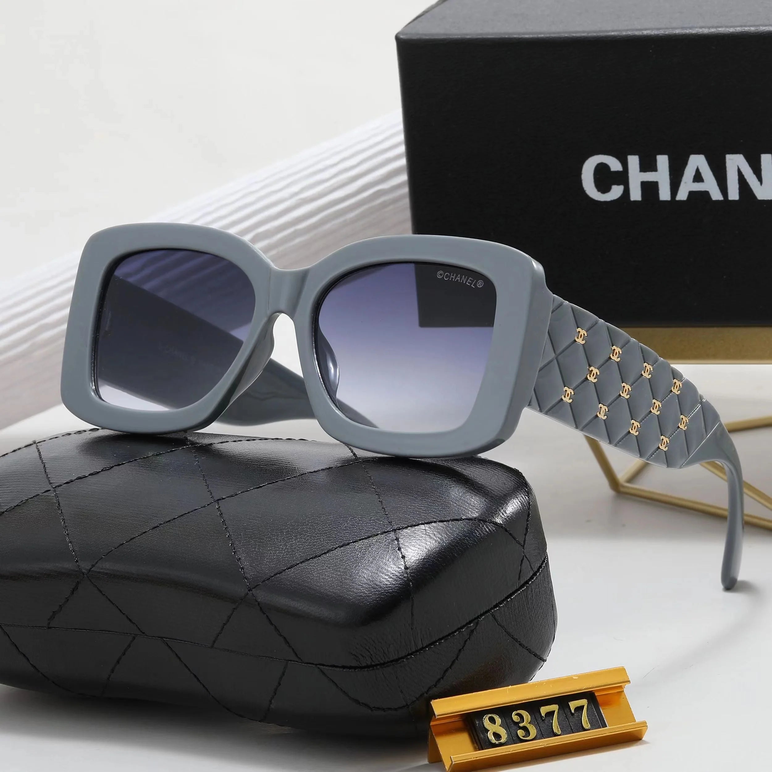 Retro square sunglasses