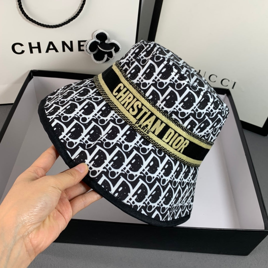 Fashion Embroidered Webbing Bucket Hat