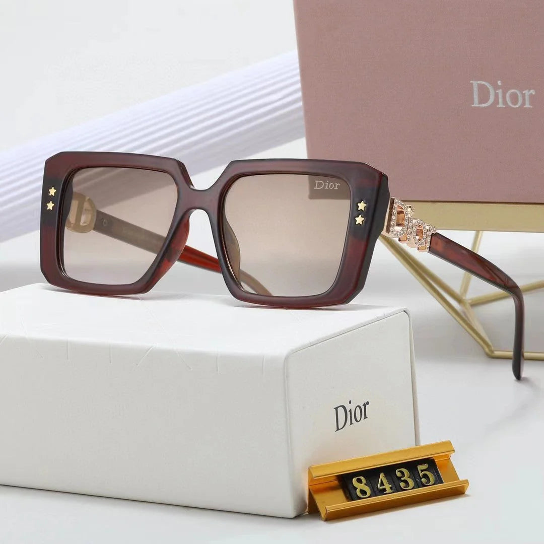 Fashionable small square frame sunglasses