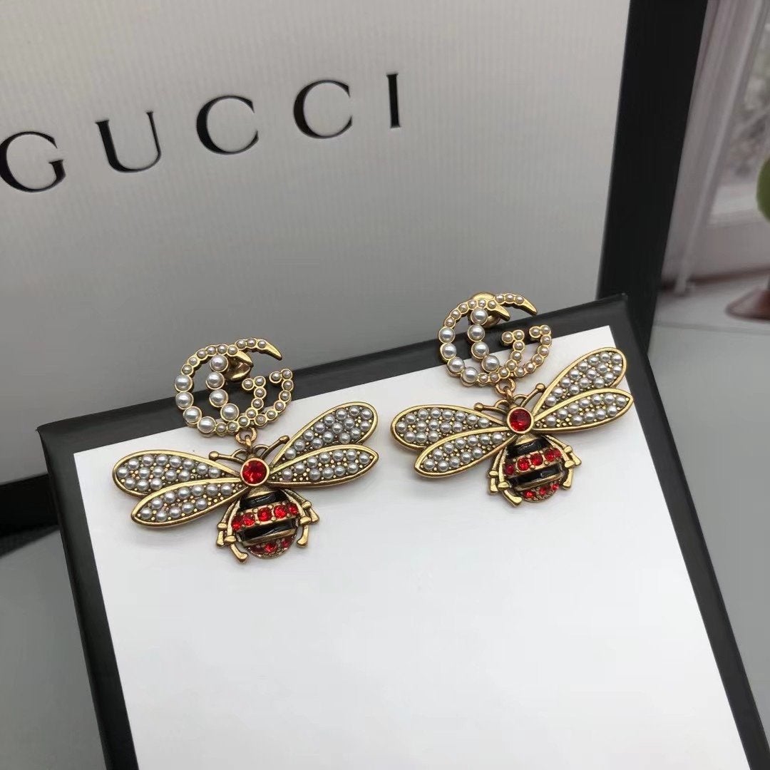 Fashion Rhinestone Little Bee Pendant Earrings