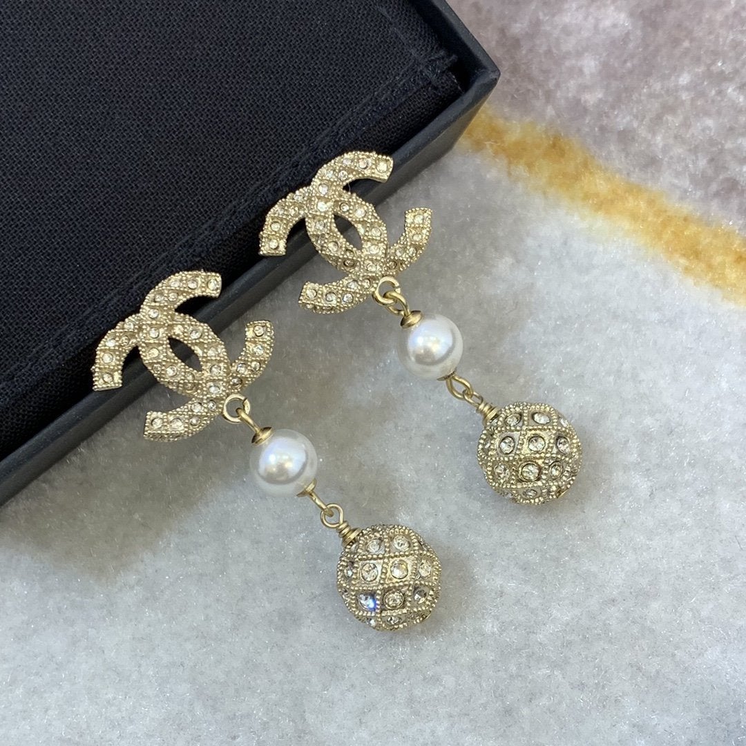 Luxury Rhinestone Pearl Ball Pendant Earrings