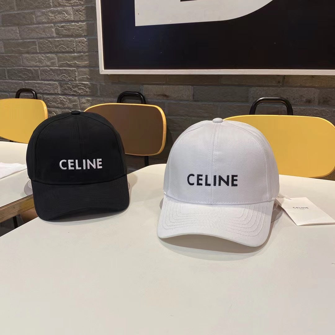 Fashion simple solid color alphabet baseball cap