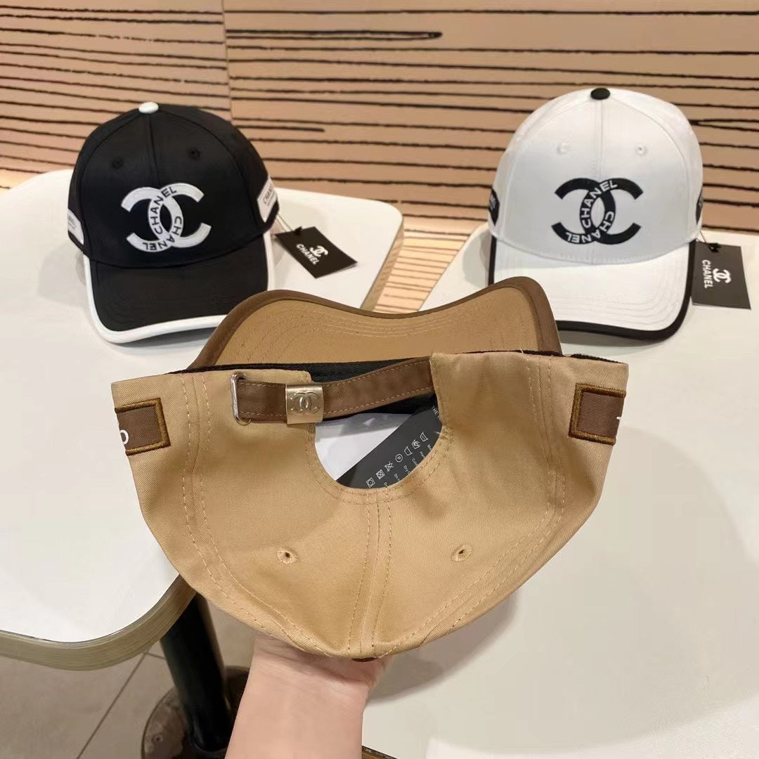 Solid color double C letter baseball cap