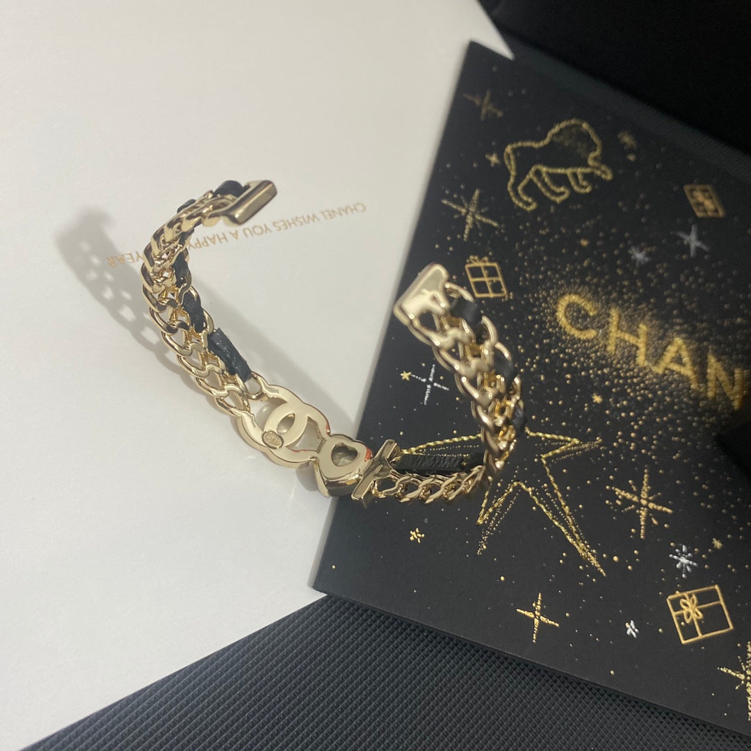 Fashion CC Heart Open Bracelet