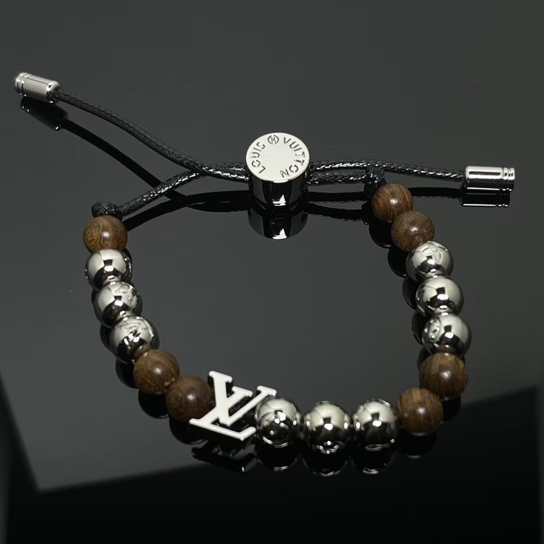 Fashionable universal adjustable bracelet