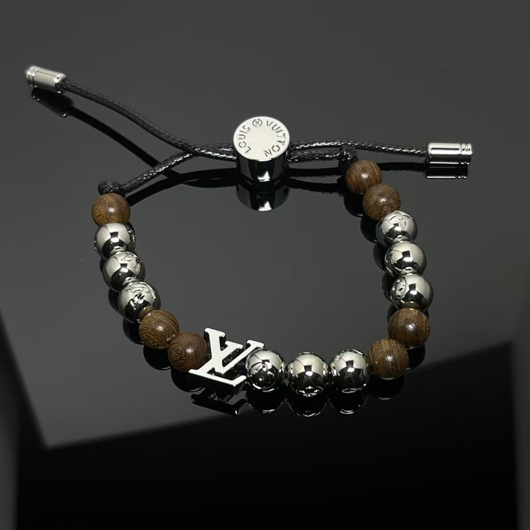 Fashionable universal adjustable bracelet