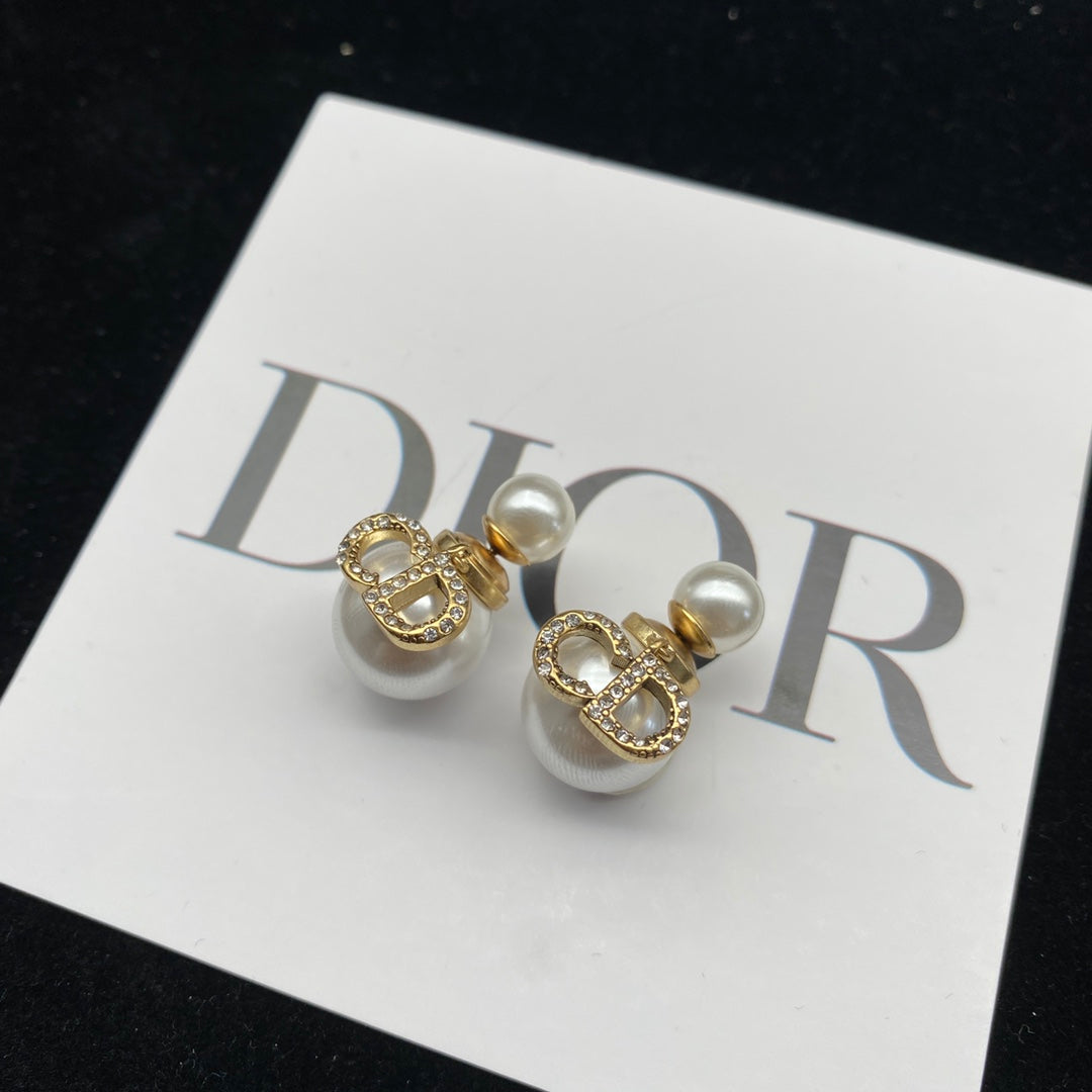 Elegant Diamond Letter Pearl Earrings