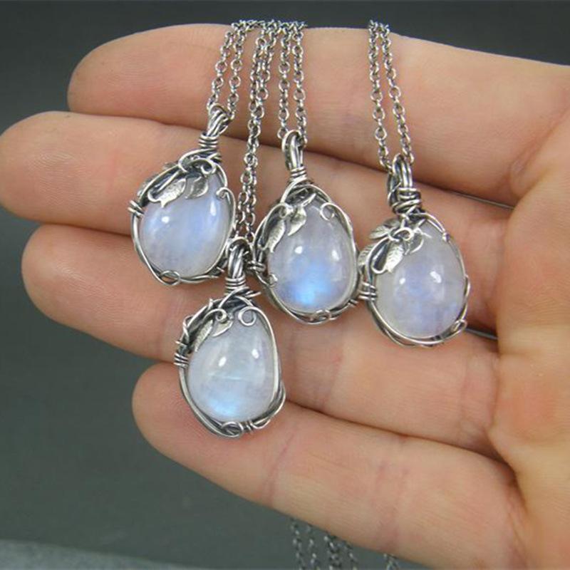 Retro Winding Moonstone Necklace