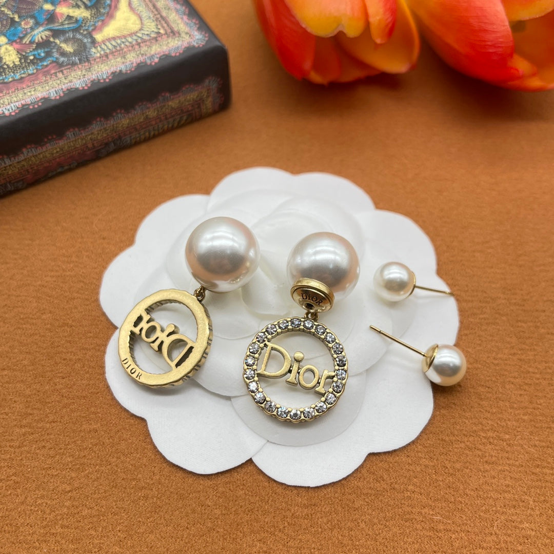 Elegant Pearl Logo Letter Earrings