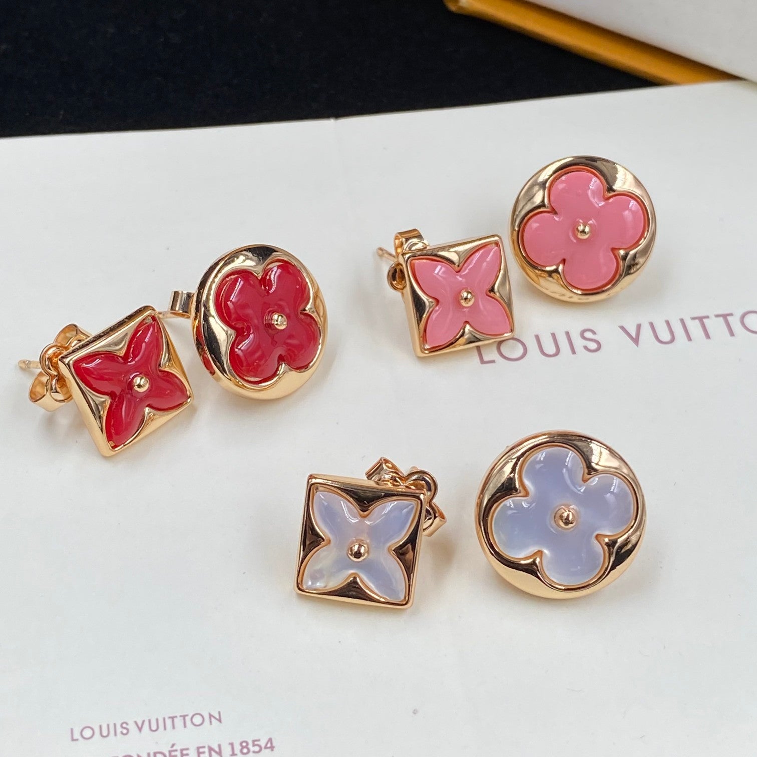 Premium Resin Flower Stud Earrings