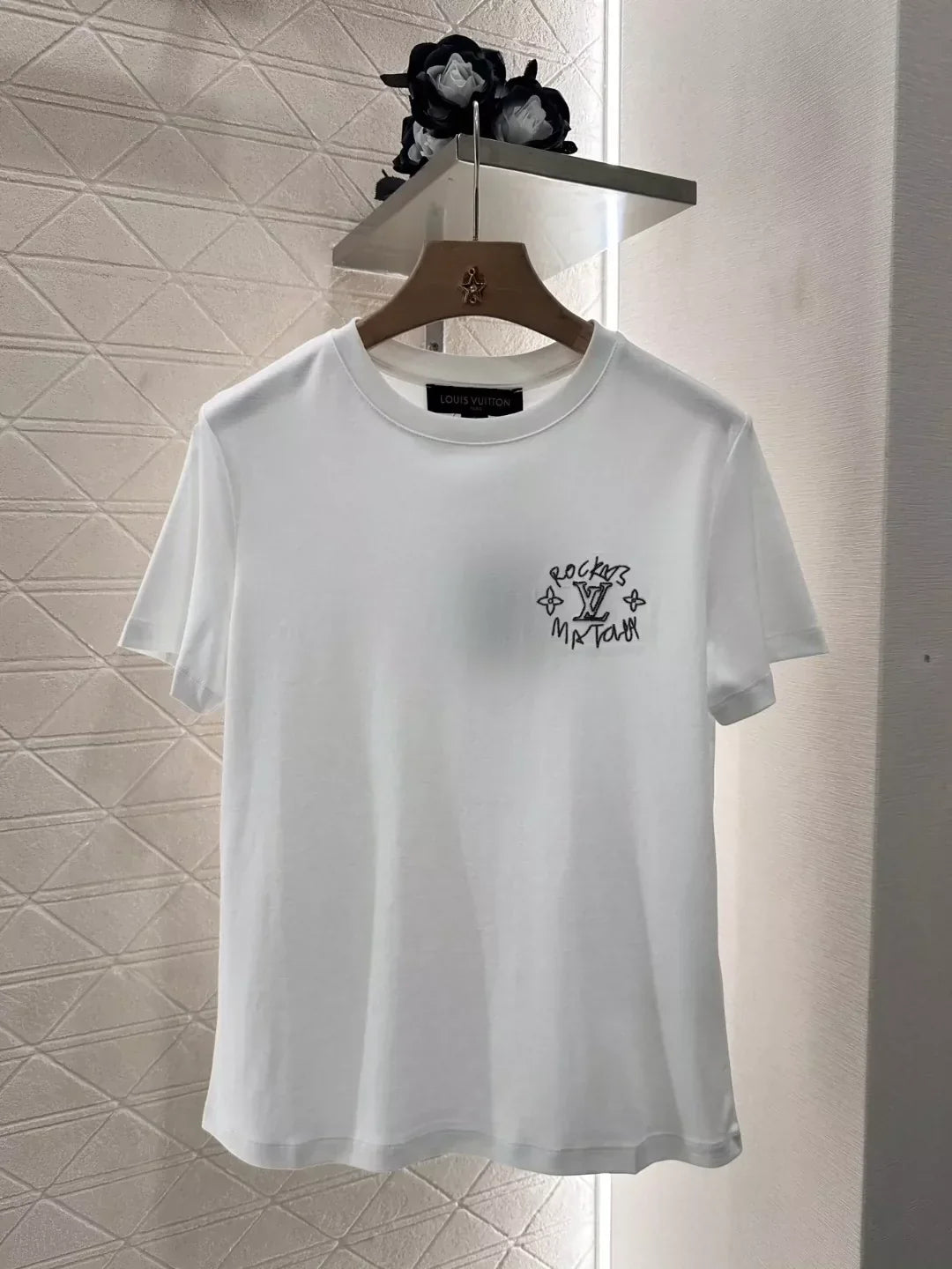 L 25 New round neck embroidery short sleeve T-shirt
