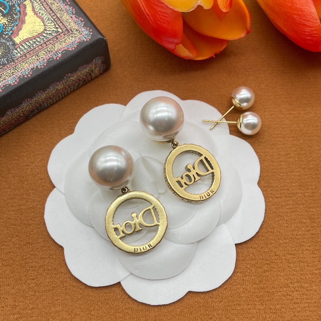 Elegant Pearl Logo Letter Earrings