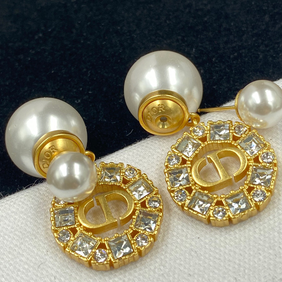 Elegant Zircon Pearl Earrings