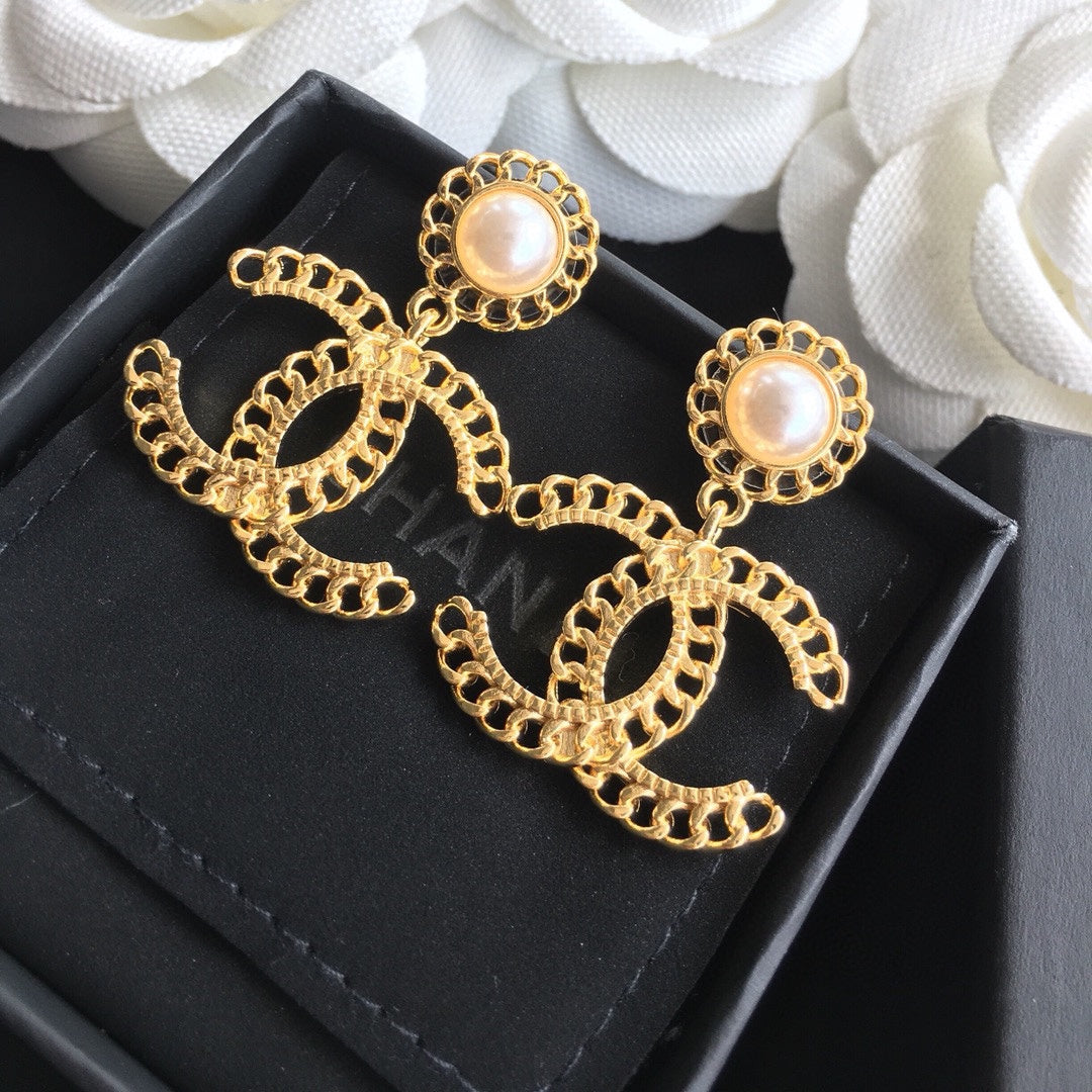 Elegant Gold-Tone Pearl Drop Earrings