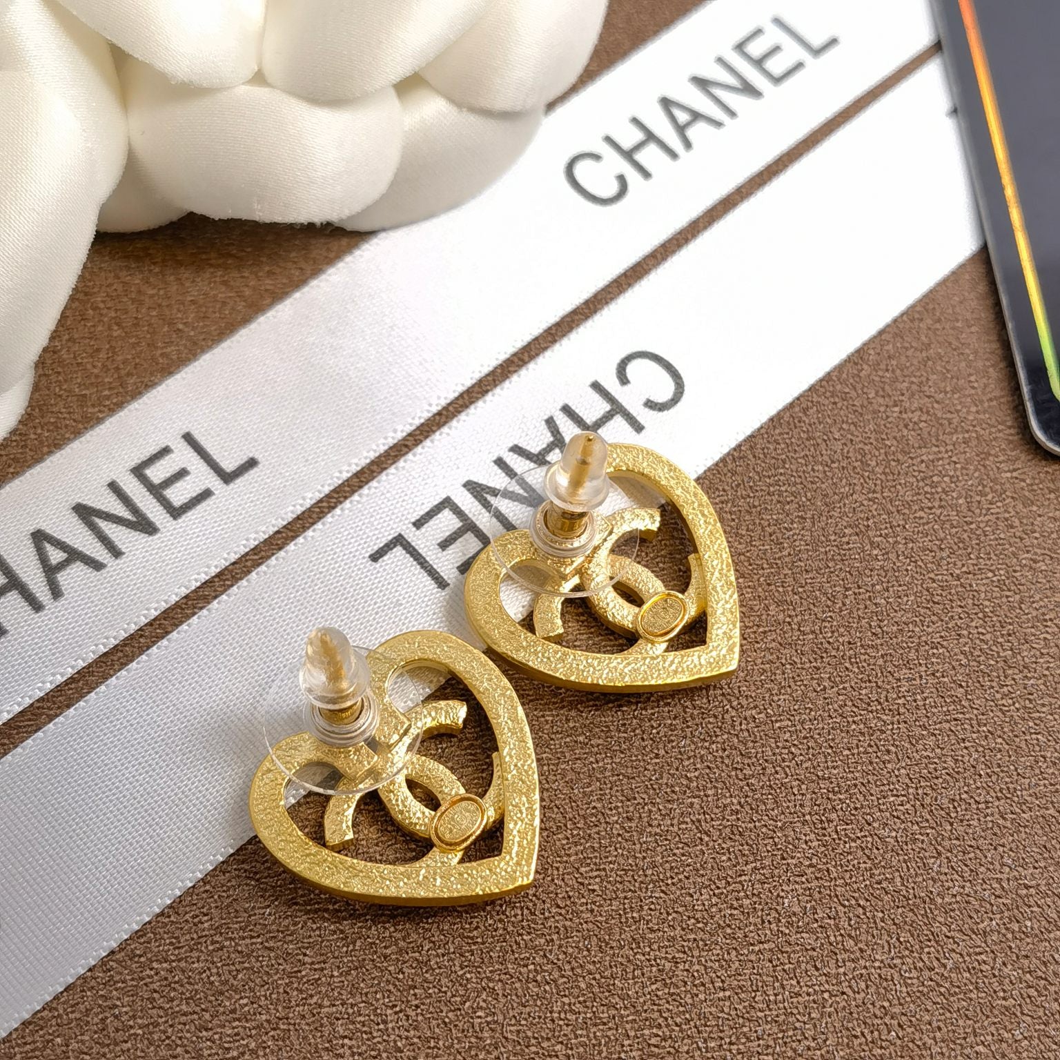 Heart Hollow Diamond Stud Earrings