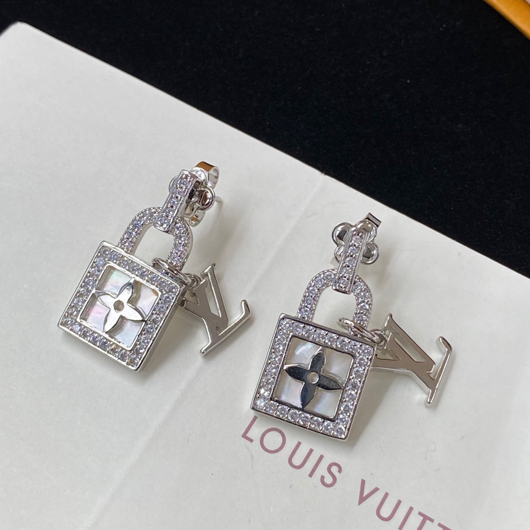 Shiny Zircon Lock Logo Earrings