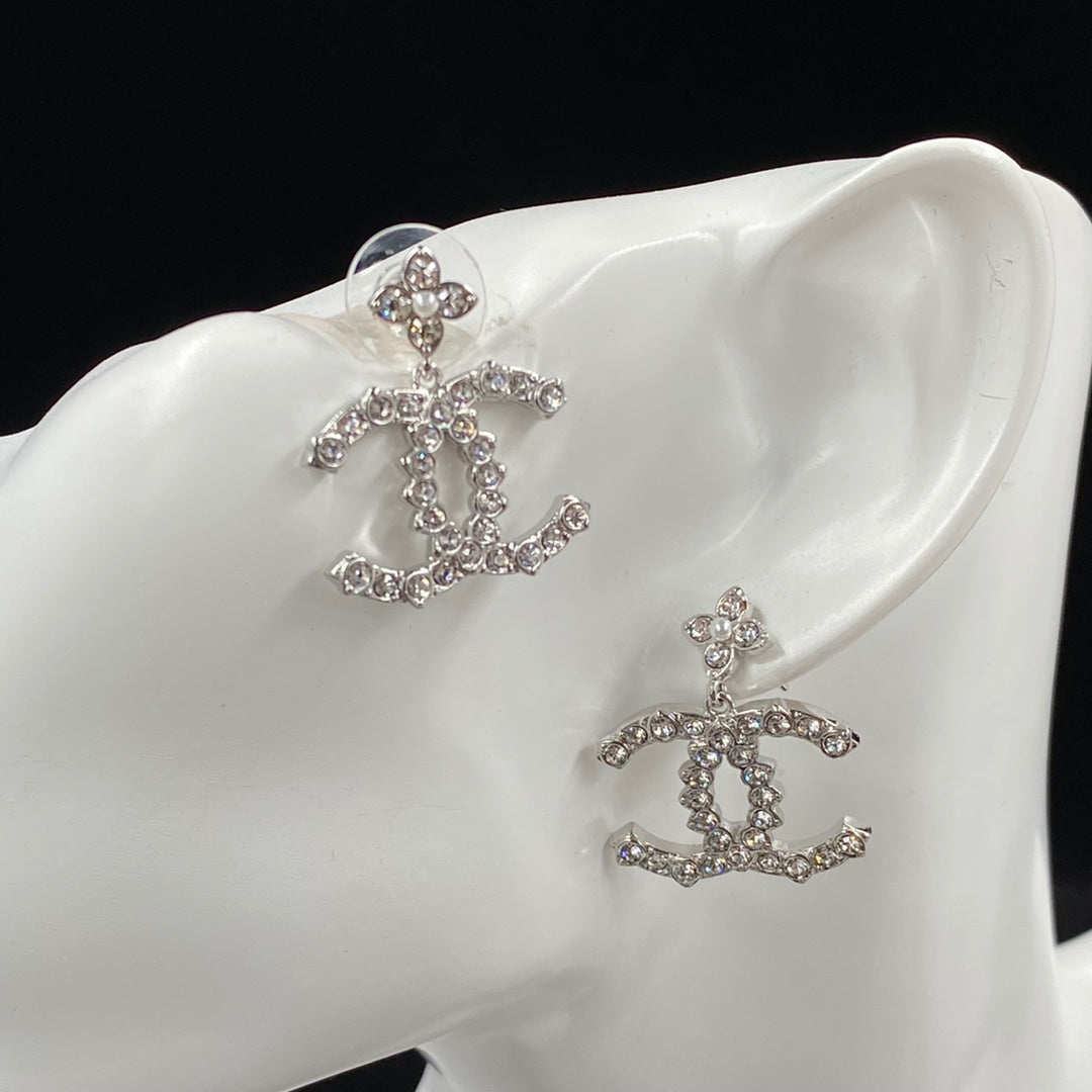 Sparkling Flower Zircon Earrings