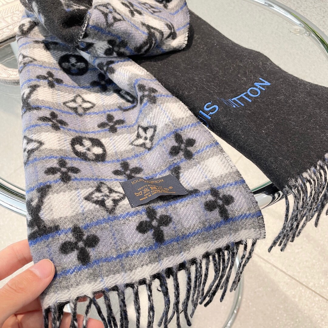 Essential Shine Scarf