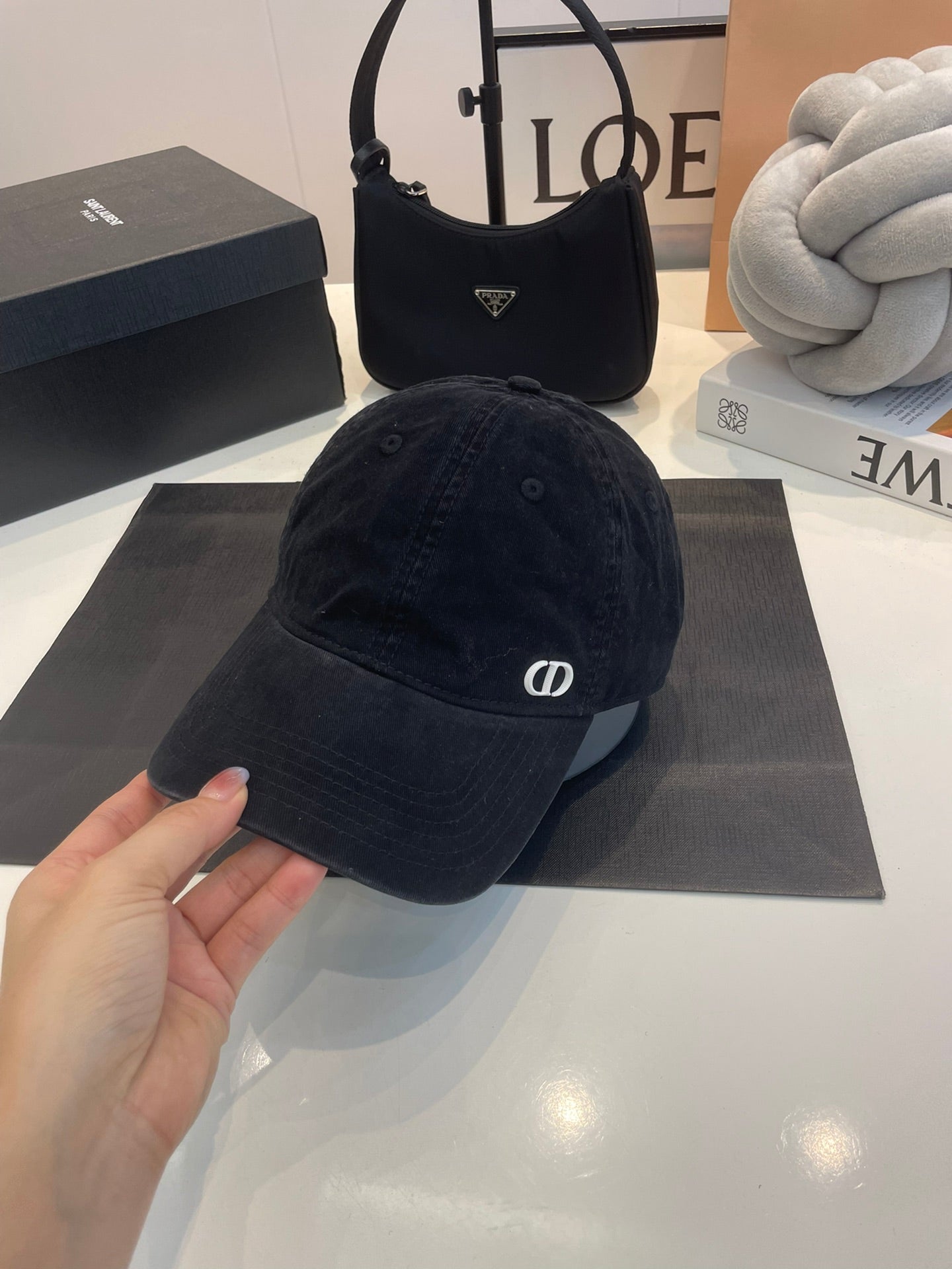 Fashionable CD Letter Baseball Cap