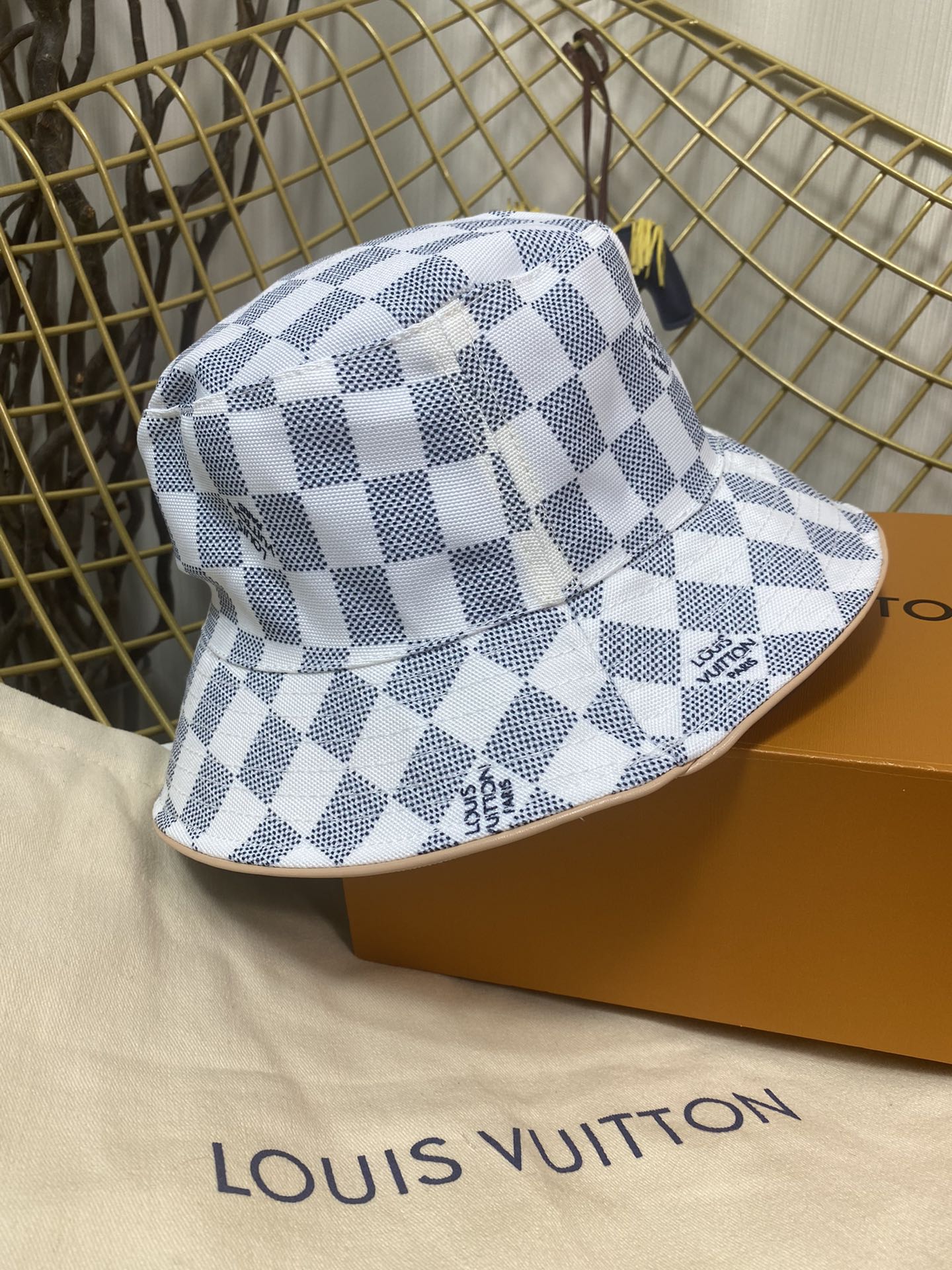 Fashion Plaid Element Bucket Hat