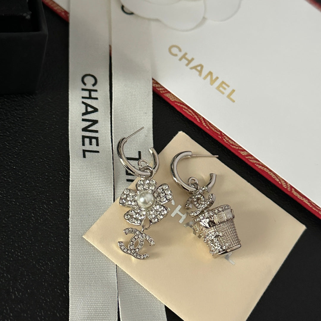 Rhinestone Flower Asymmetric Earrings