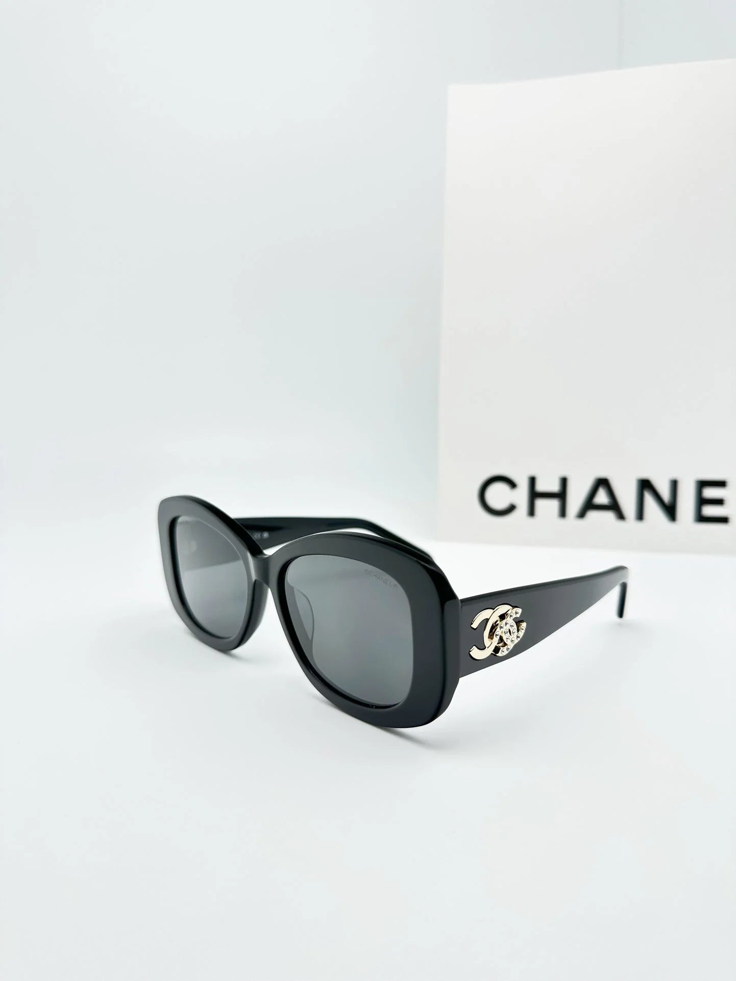 Retro Diamond Stylish Sunglasses