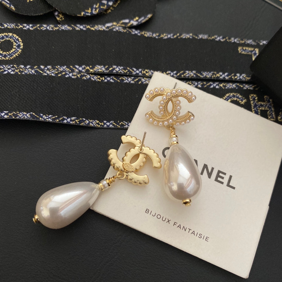 Elegant Pearl Droplet Letter Earrings