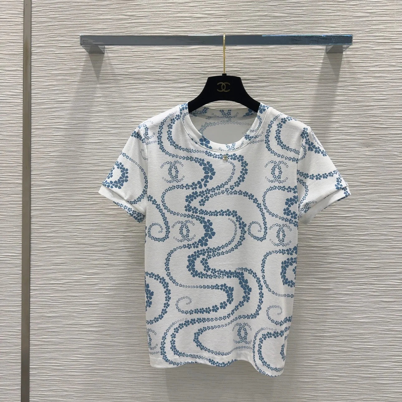 C 25 Flower Curve Pattern Short Sleeve