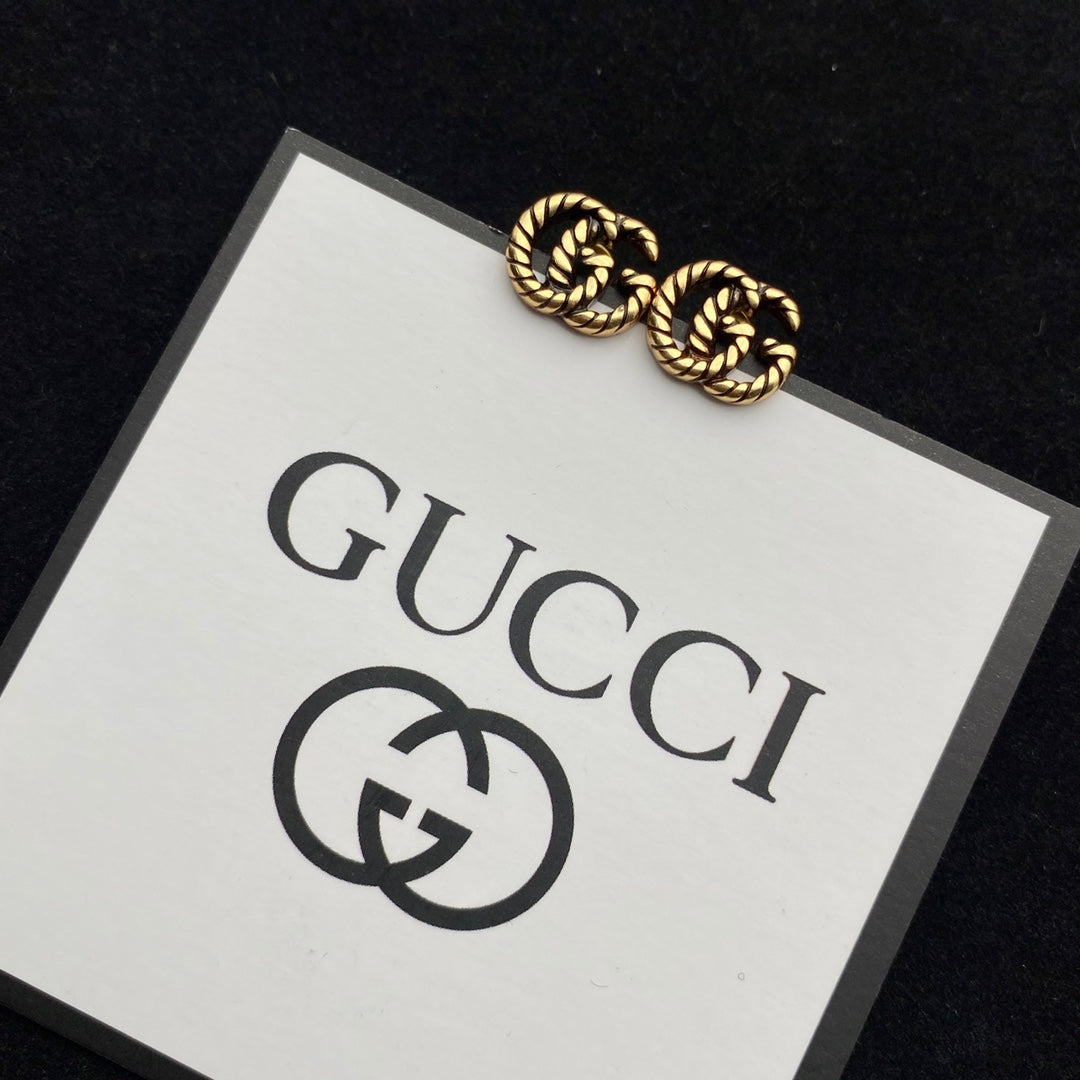 Double G Thread Design Stud Earrings