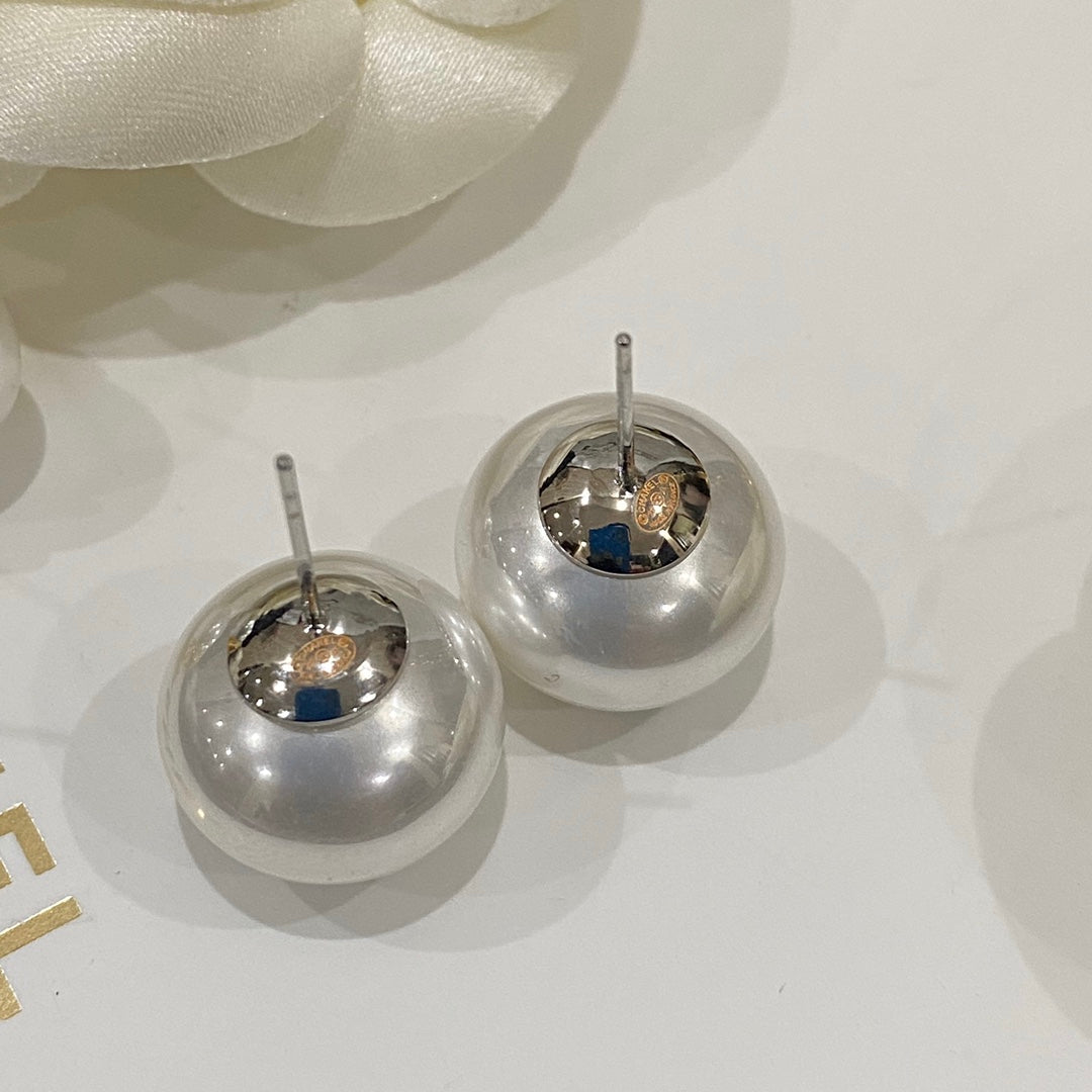 Elegant Logo Pearl Stud Earrings