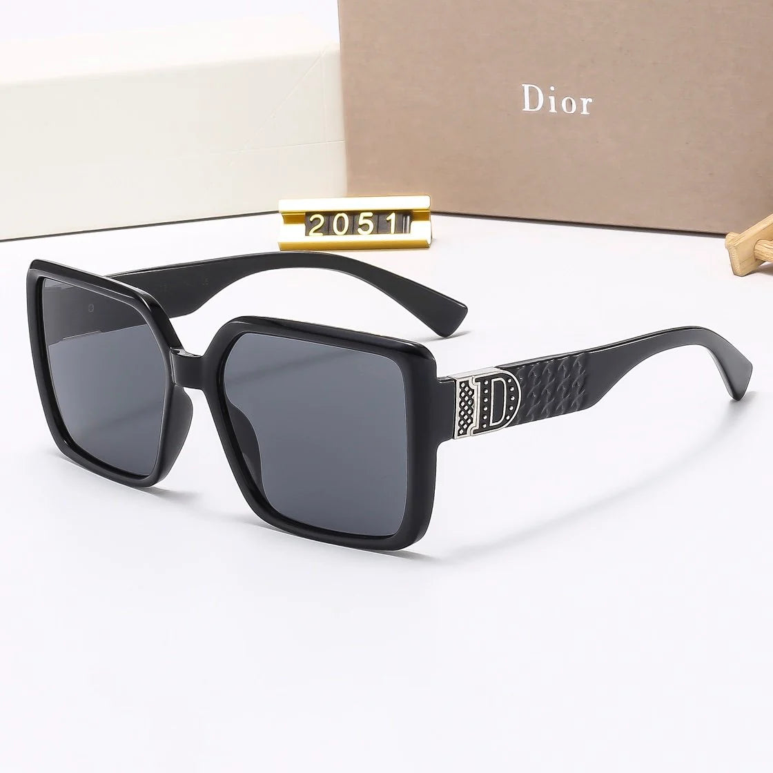 Trendy square frame sun protection sunglasses