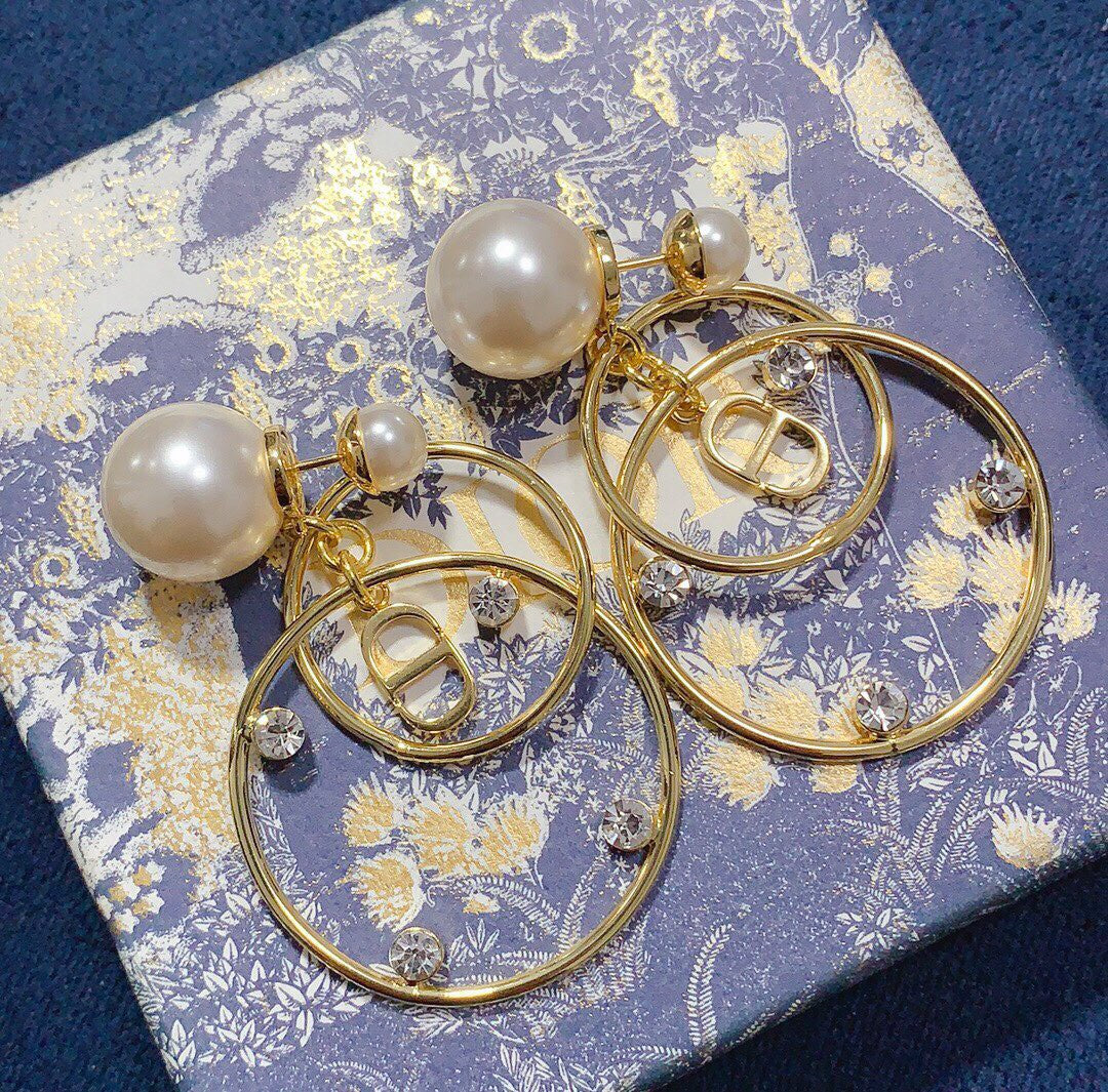 Pearl Round Earrings