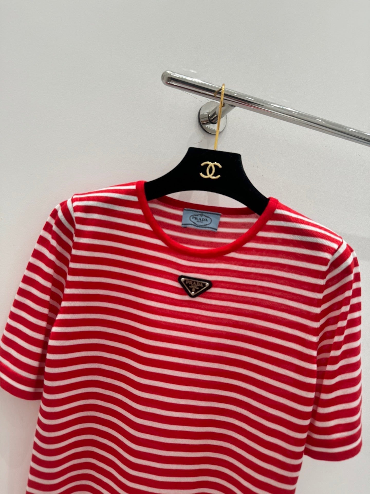 Knitted short-sleeve with striped patchwork