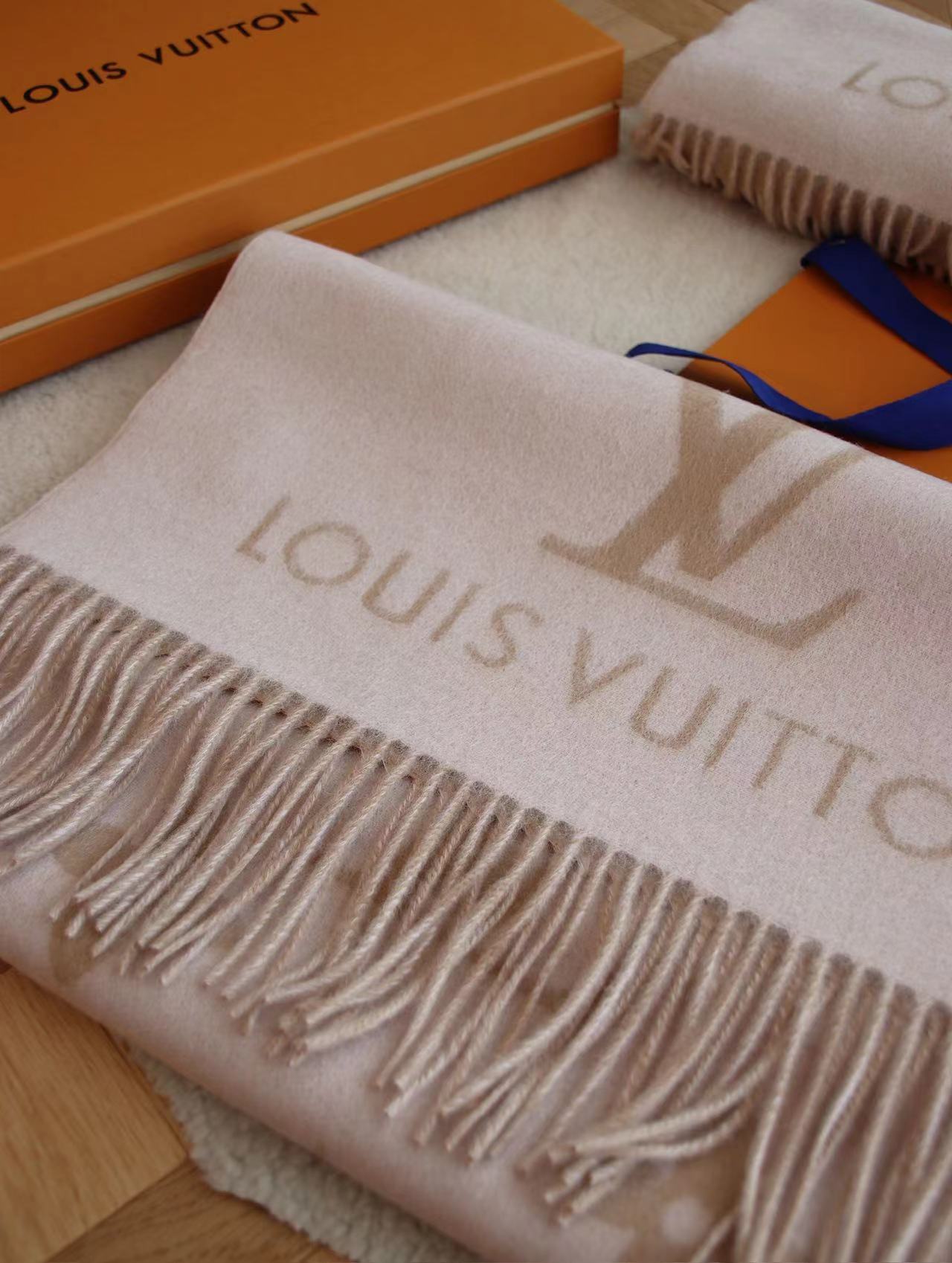 Luxury Classic Embossed Cashmere Scarf