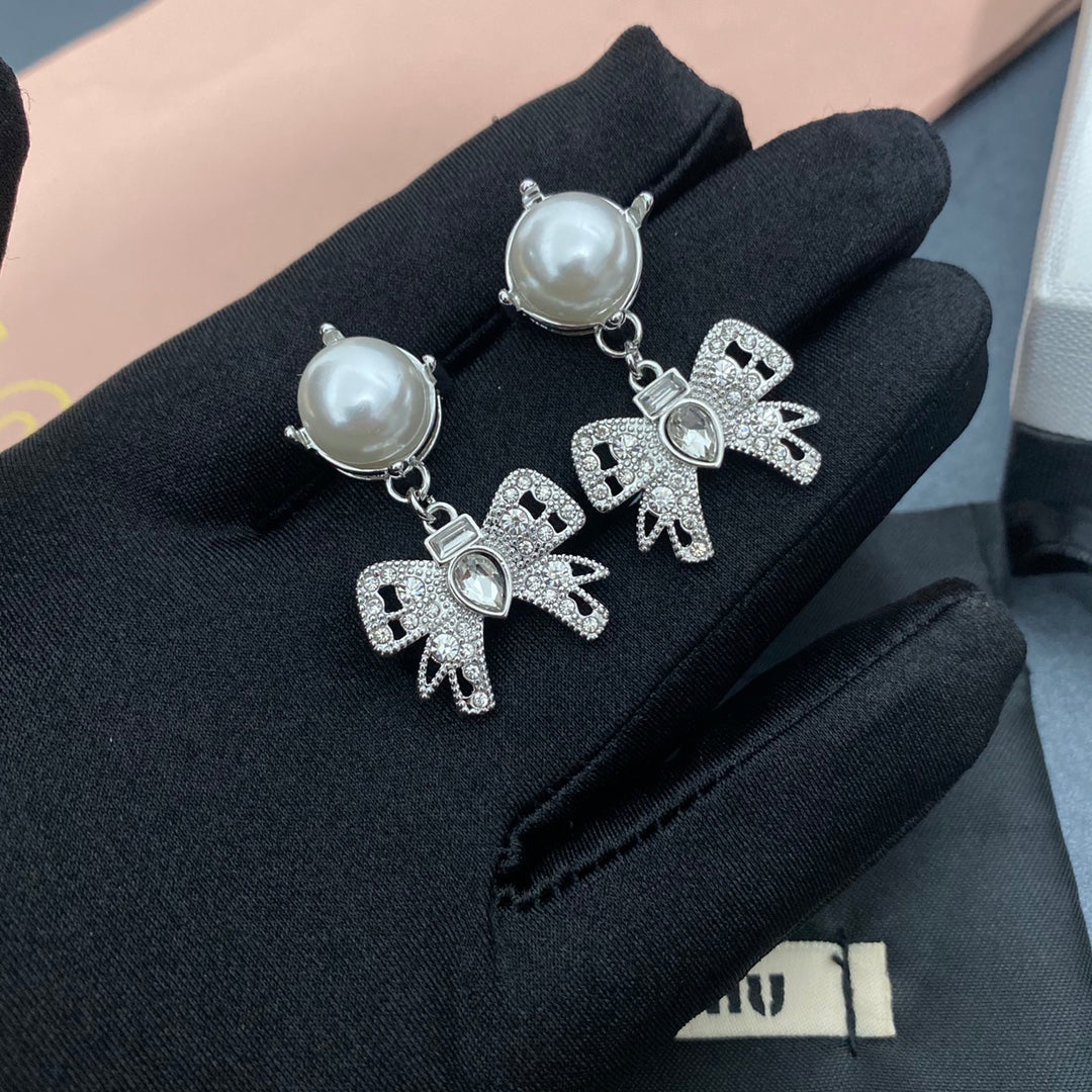 Bow Pearl Diamond Earrings