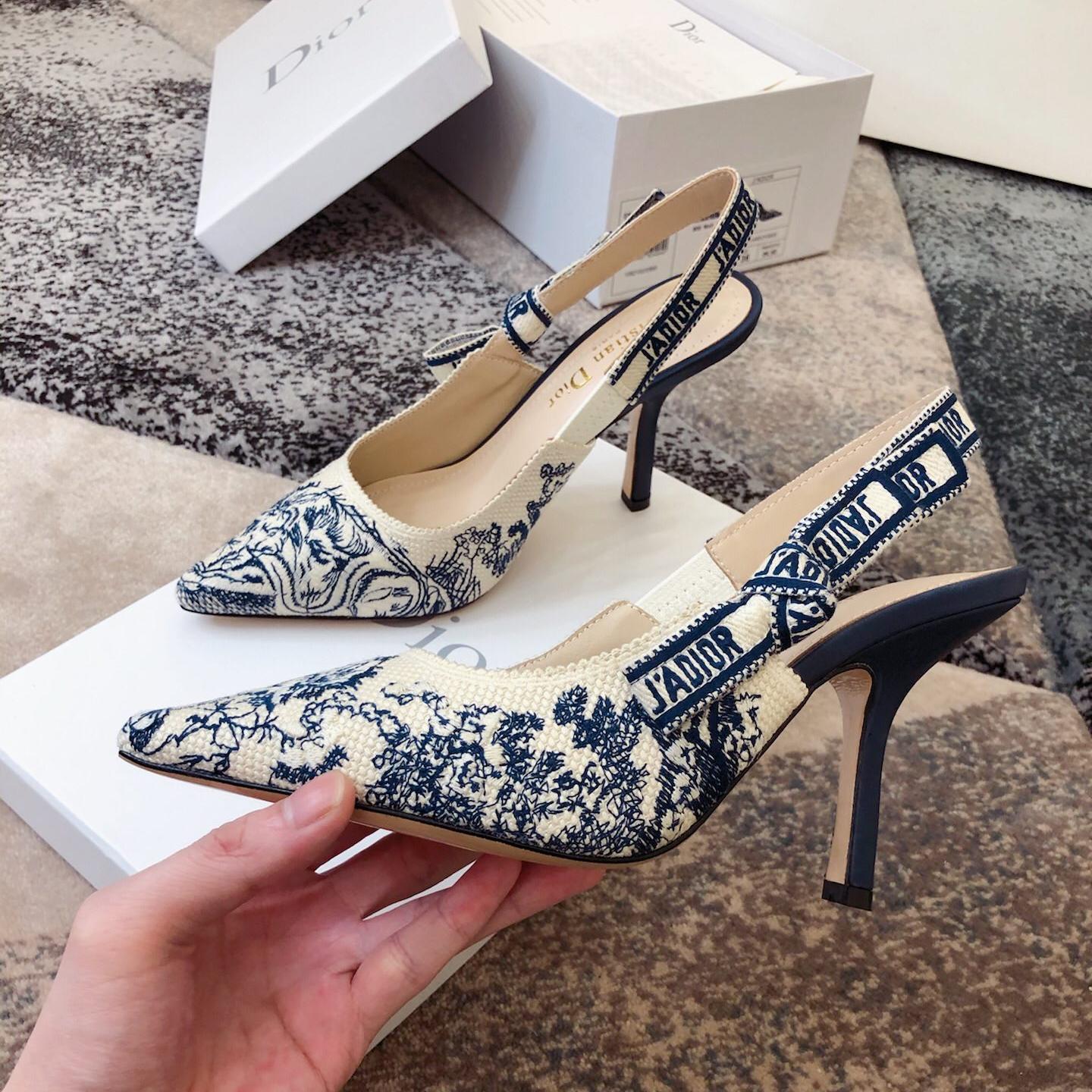 Fashion Trend Sandals A79