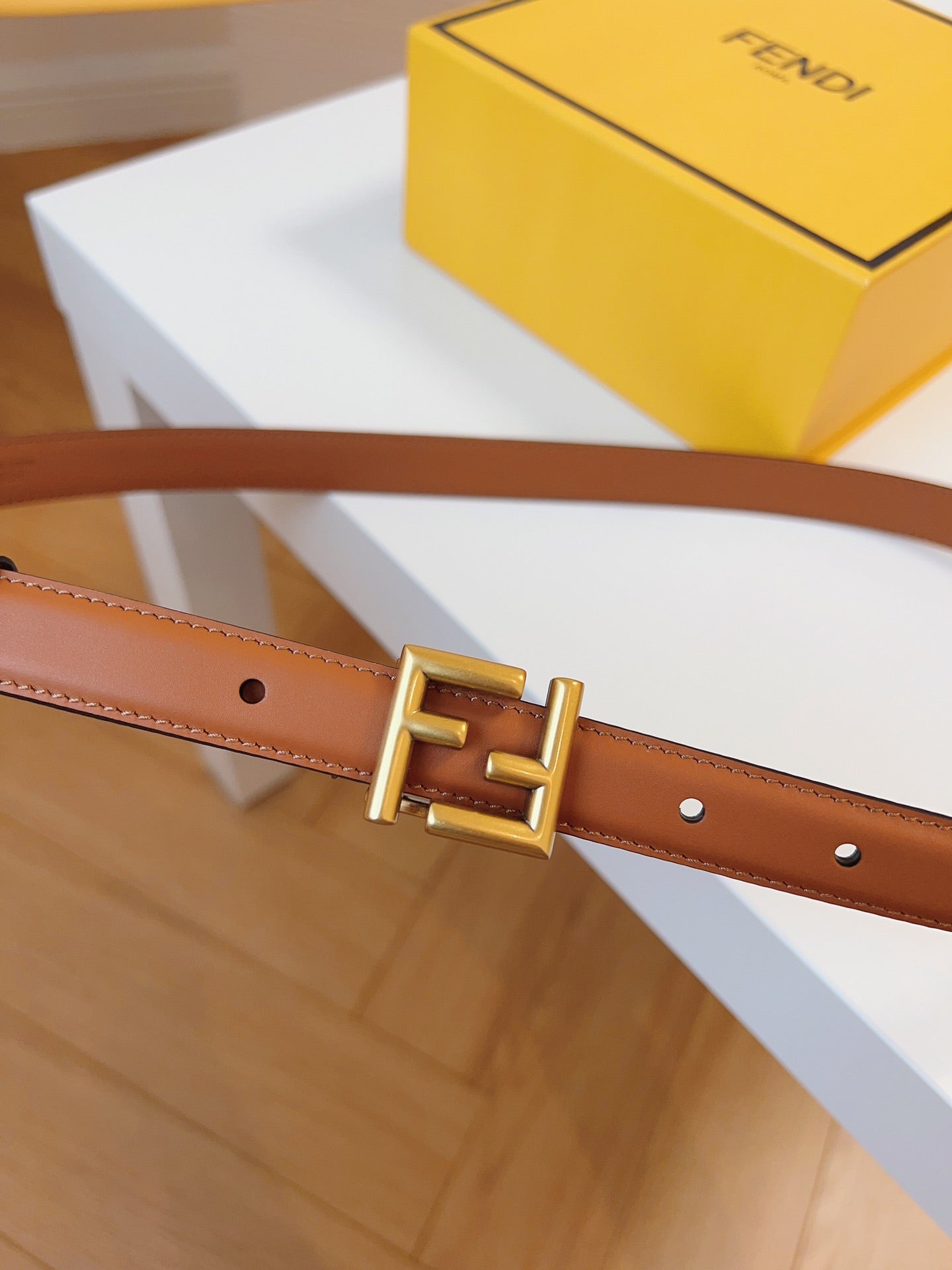 First layer calf leather hardware belt Width: 2.0cm