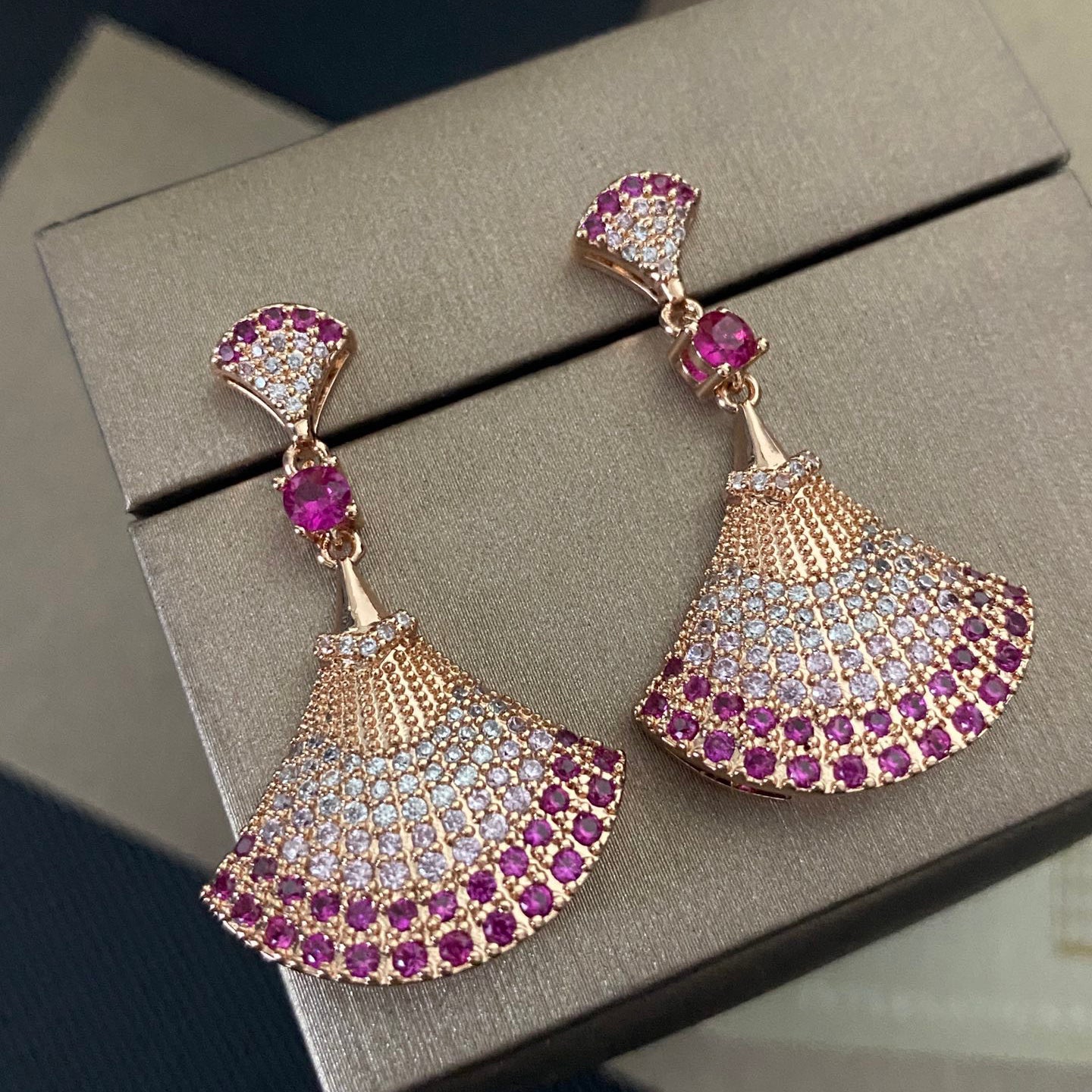 2 Colors Full Diamond Fan-Shaped Earrings