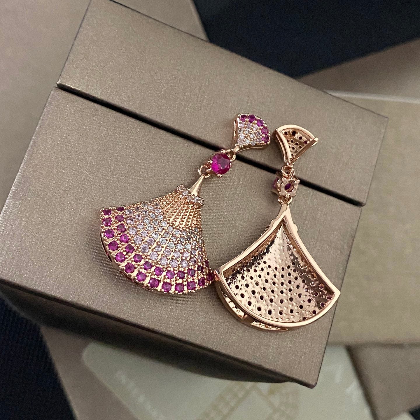 2 Colors Full Diamond Fan-Shaped Earrings