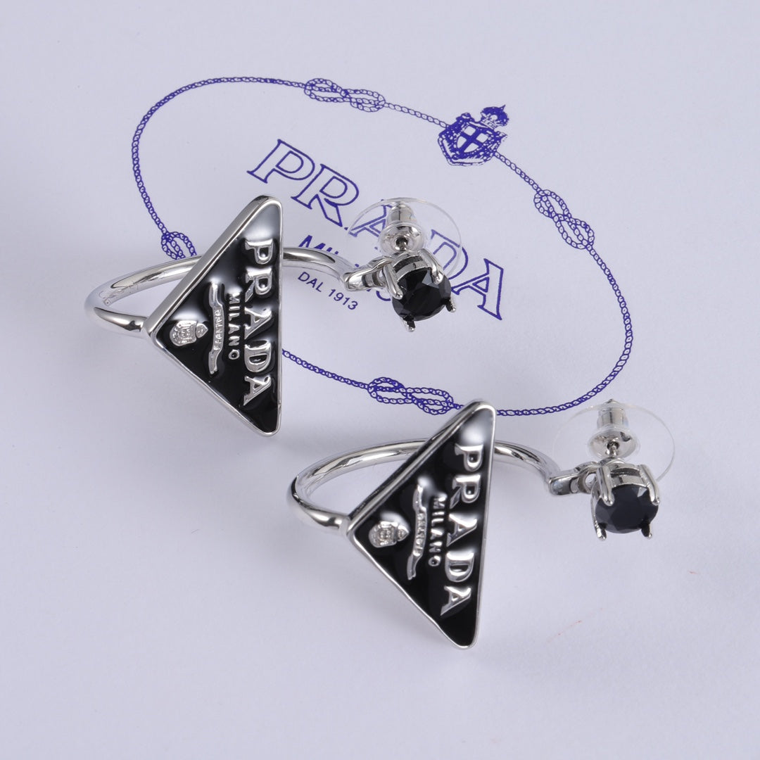 Triangle Symbole Earrings