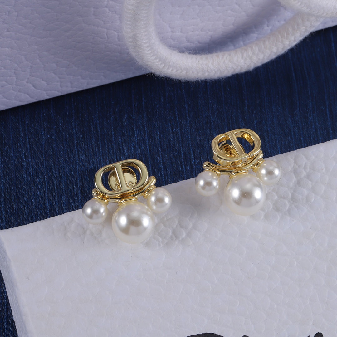 Vintage Pearl Drop Earrings