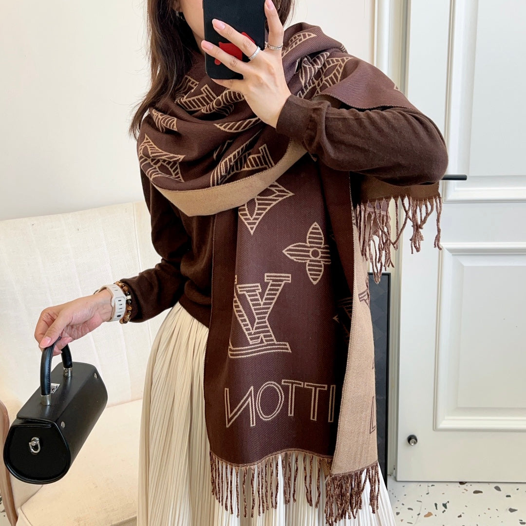 Fringed 100% cashmere shawl scarf