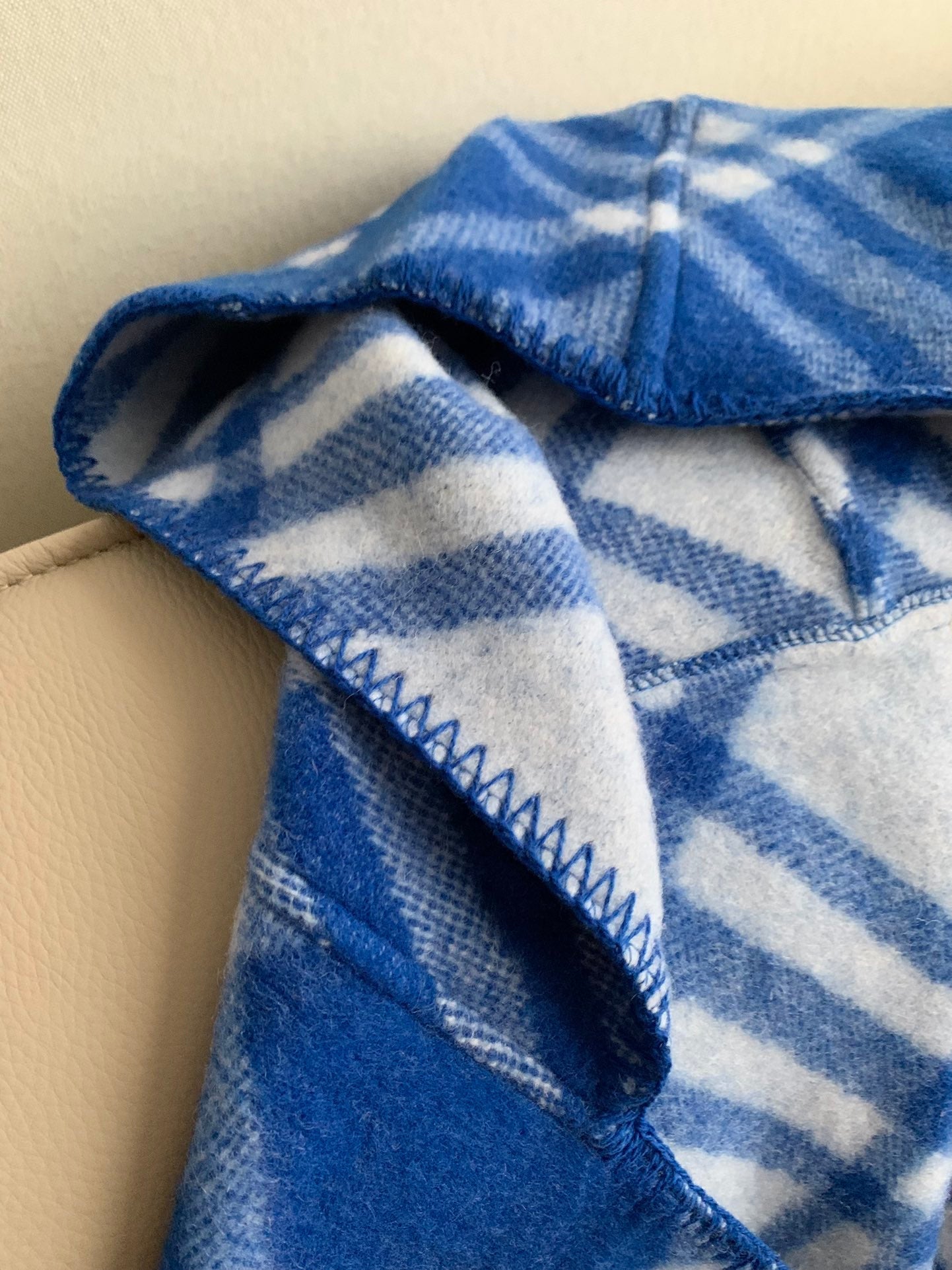 Multifunctional 100% cashmere scarf