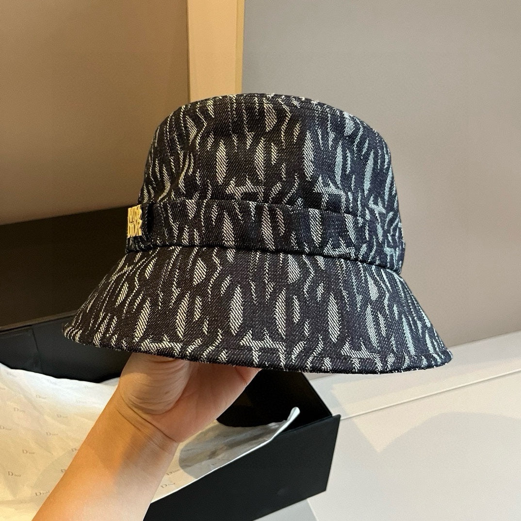 Fashionable Woven Canvas Bucket Hat