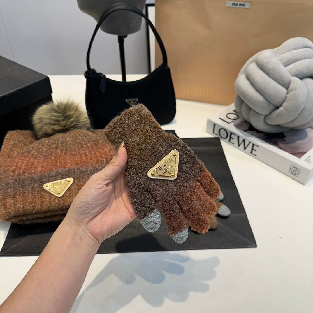 New autumn and winter trends-fashionable wool hat + scarf + gloves