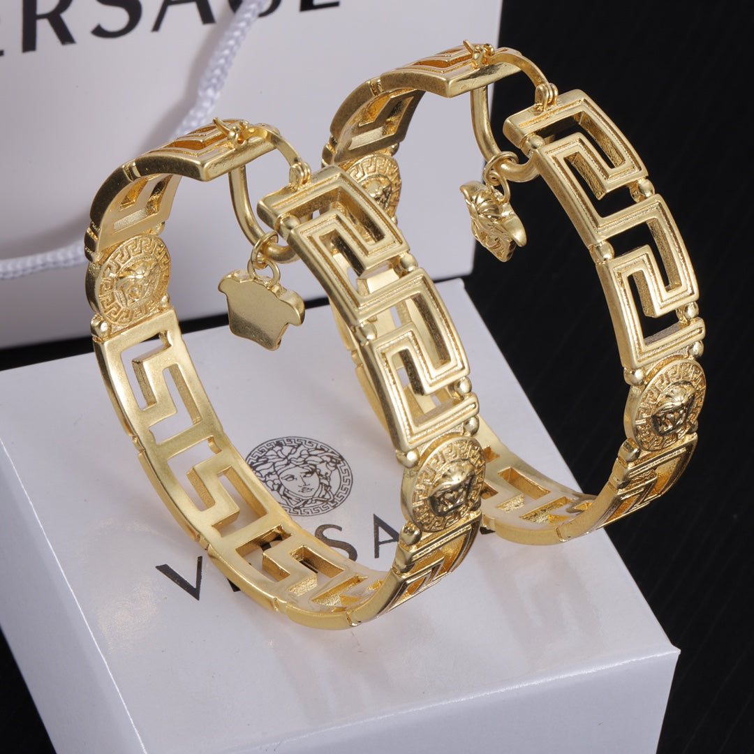 Fashionable Retro Large Hoop Earrings